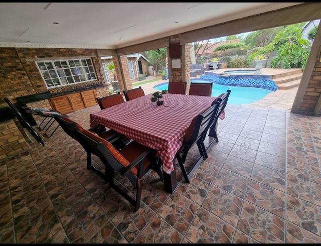 5 BEDROOM HOUSE FOR SALE IN BRACKENDOWNS